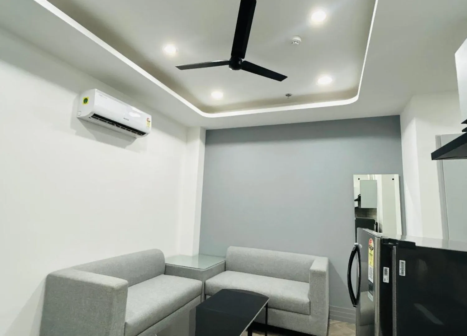 Bedchambers Serviced Apartment, Golf Course, גורגאון 3*,  הודו