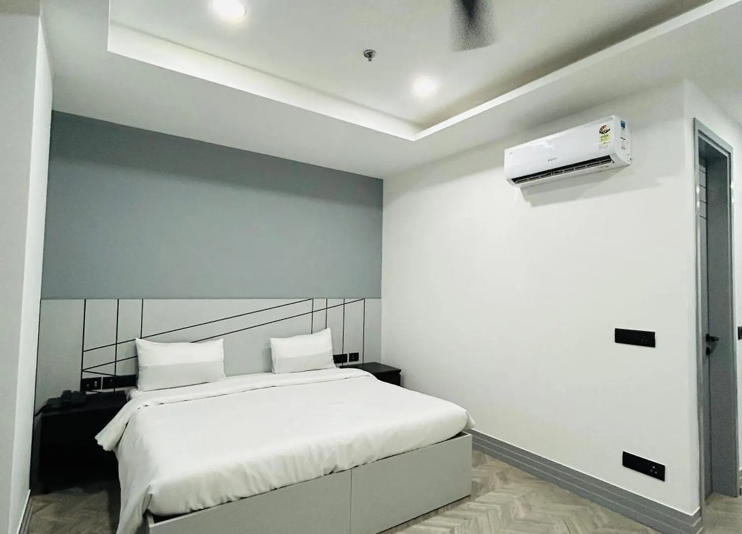 מלון Bedchambers Serviced Apartment, Golf Course, גורגאון
