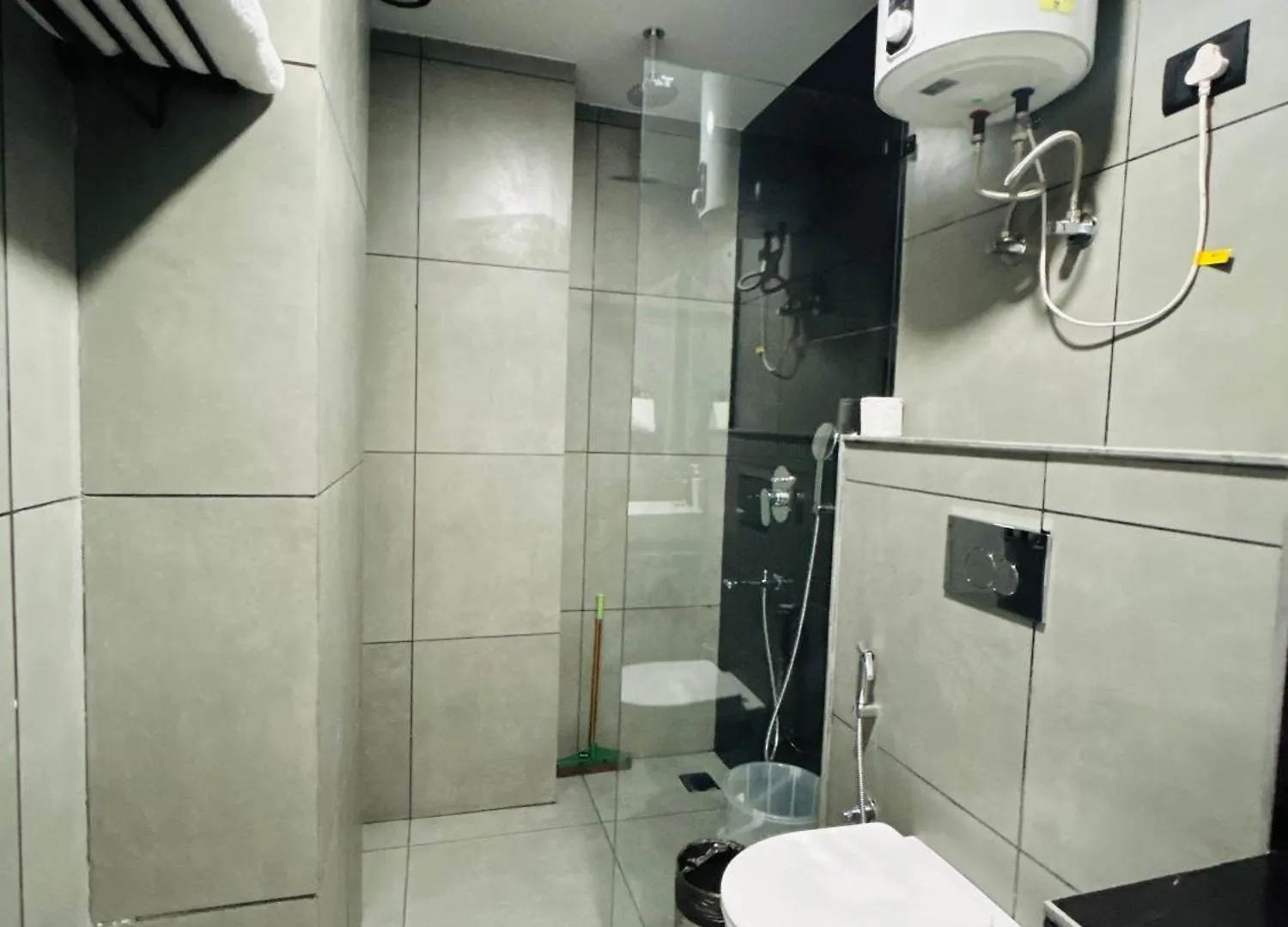 Bedchambers Serviced Apartment, Golf Course, גורגאון הודו