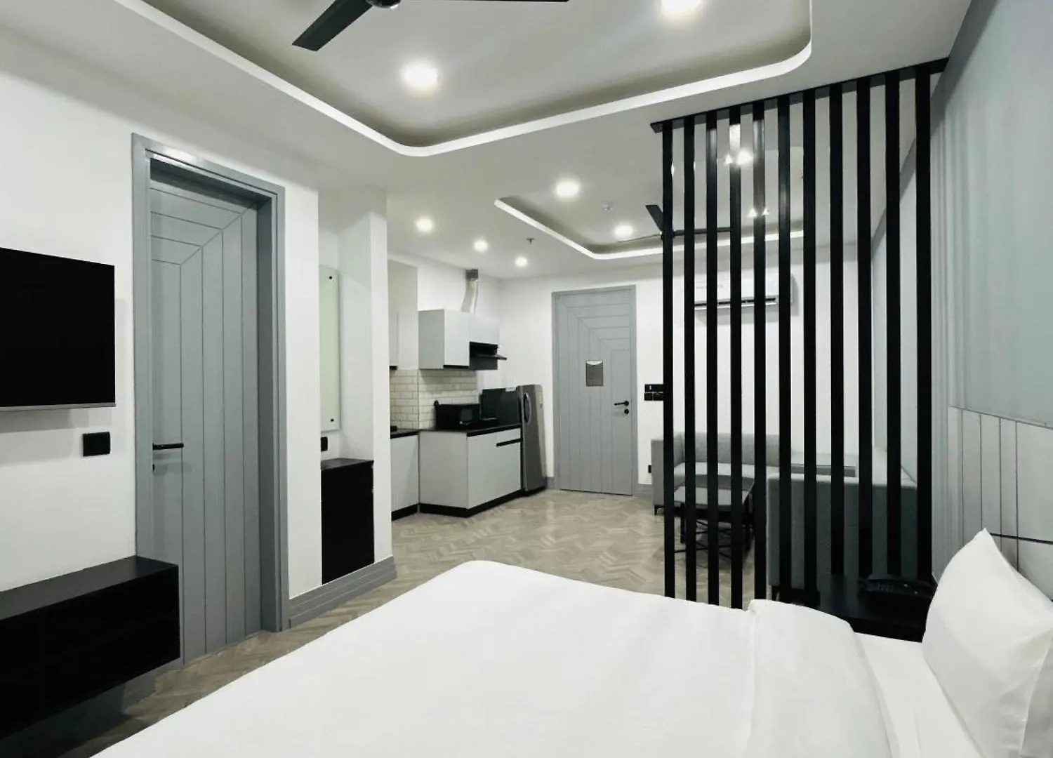 מלון Bedchambers Serviced Apartment, Golf Course, גורגאון